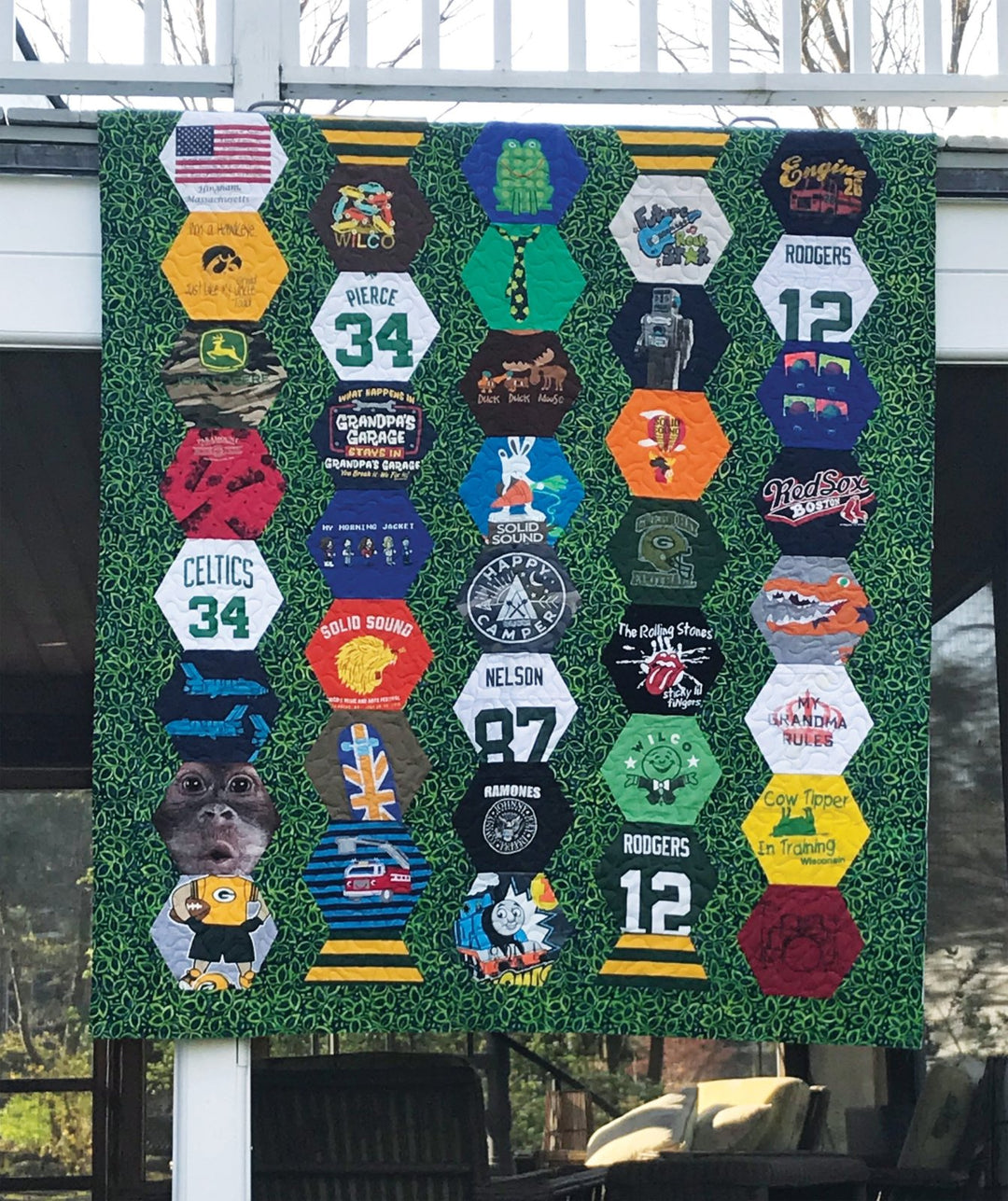 Book - Jen Cannizzaro - Beyond the Tee Innovative T-Shirt Quilt
