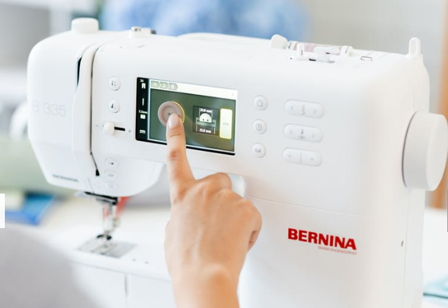 BERNINA 335 - PICK UP IN STORE ONLY