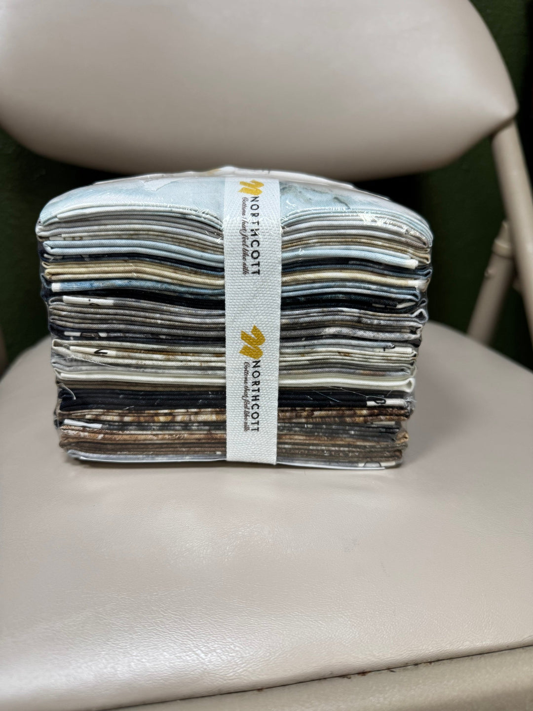 Fat Quarter Bundle - Surfaces