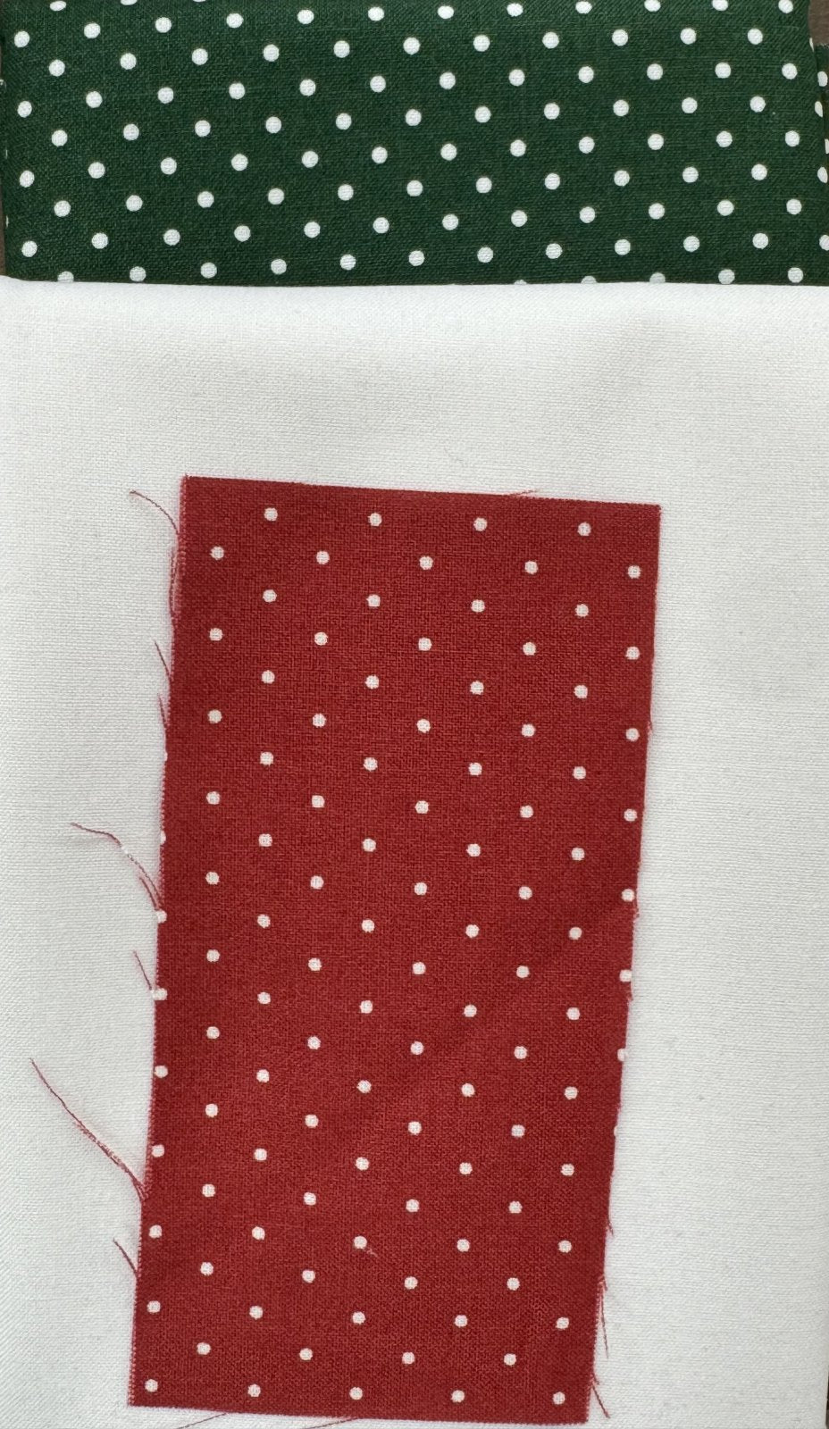 KIT - Simple Stocking - Green Dot and White