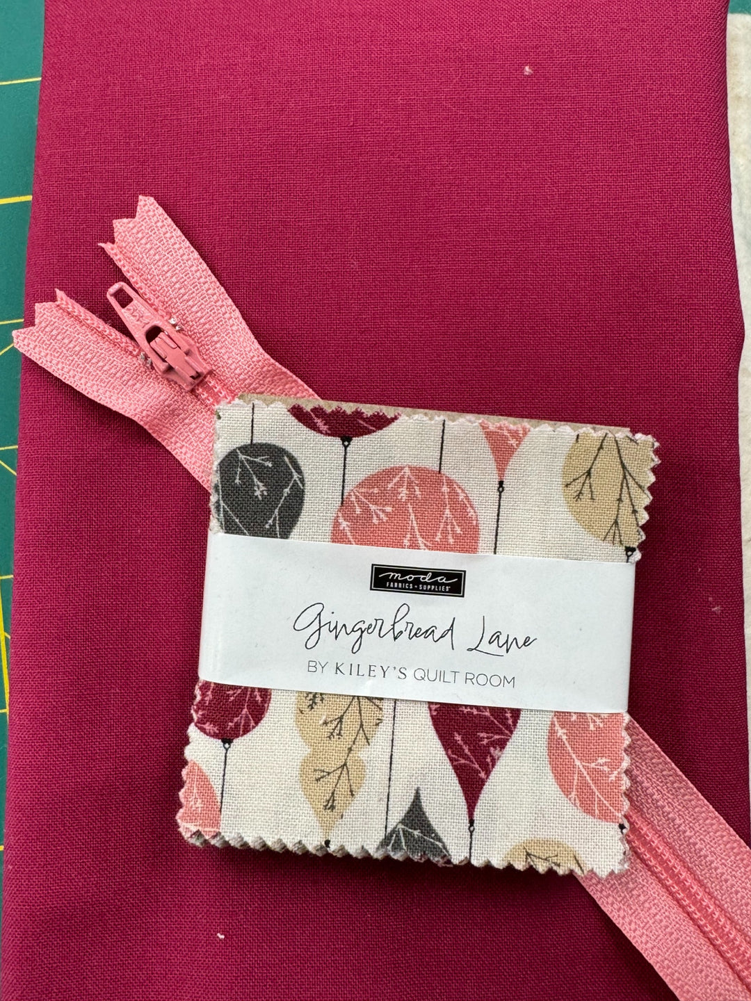 KIT - Mini Charm Bag - Gingerbread Lane 7½ ” wide x 6” tall x 2¾ ” deep