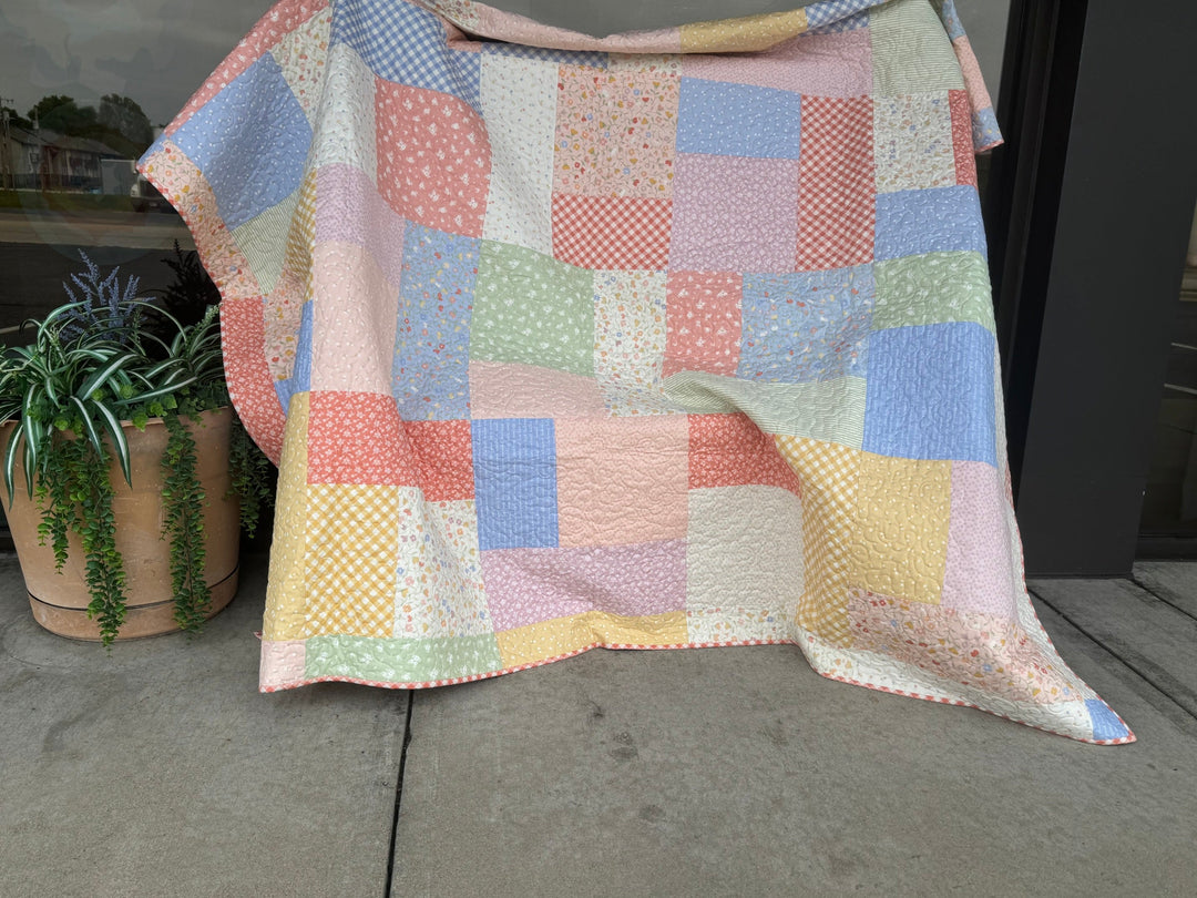 KIT - Pastel Prairie Turning Twenty CORAL BINDING - 70"x86"