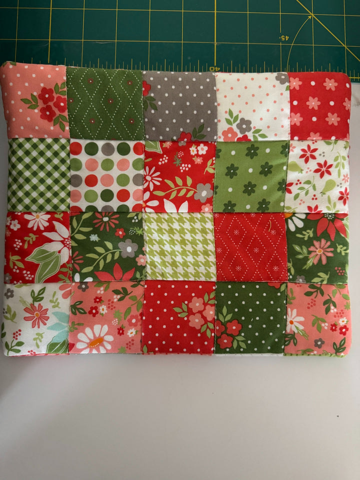 KIT - Patchwork Pouch - Poinsettia and Pear  9.5" wide x 8" tall