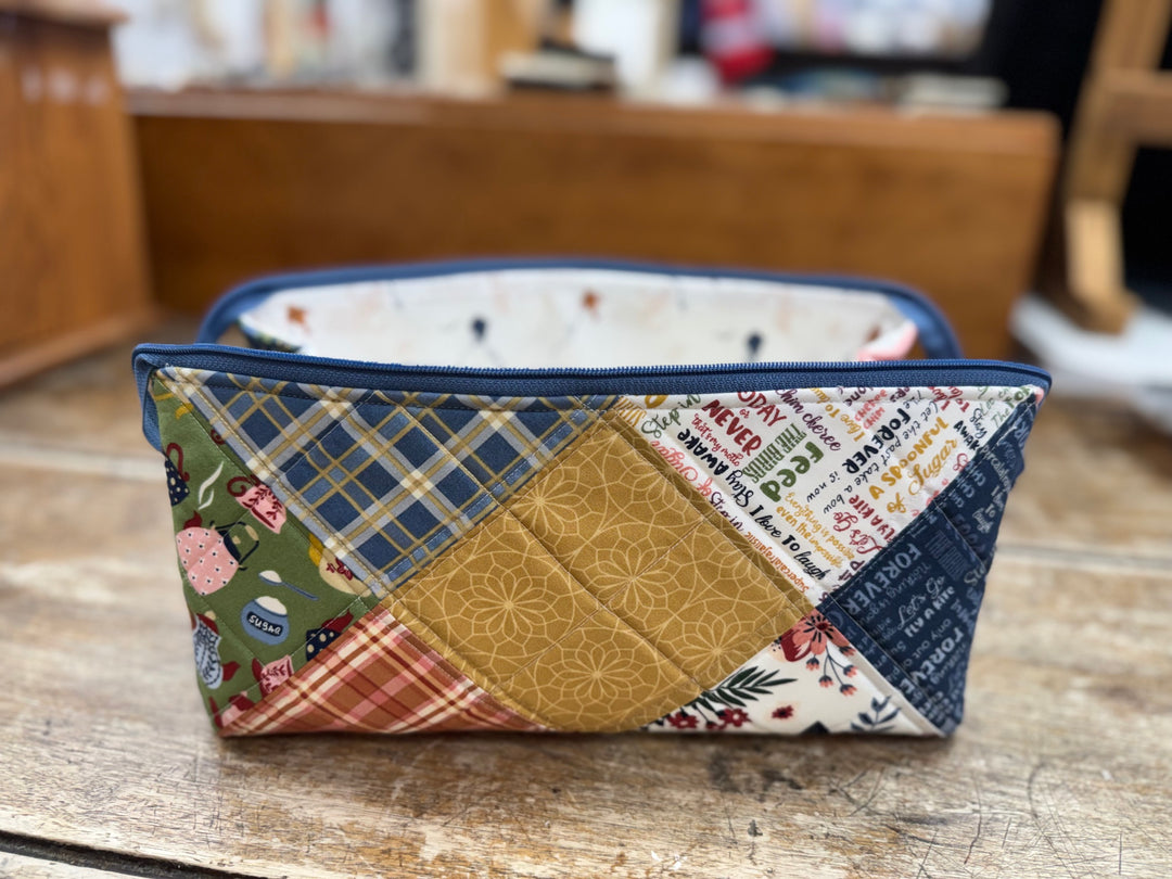 KIT - Touch of Sugar Pouch 12.5"x6"x6" (Pattern NOT included)