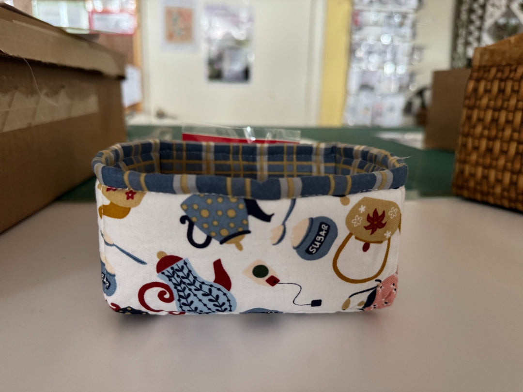 Kit - Petit Four Basket - Blue Paid & Teapots 2.5"Hx5"Wx4"D  (Pattern NOT included)