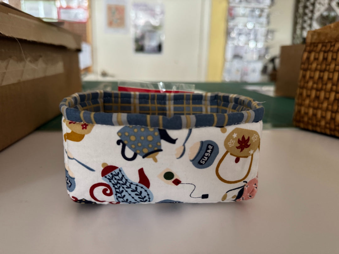 Kit - Petit Four Basket - Blue Paid & Teapots 2.5"Hx5"Wx4"D  (Pattern NOT included)