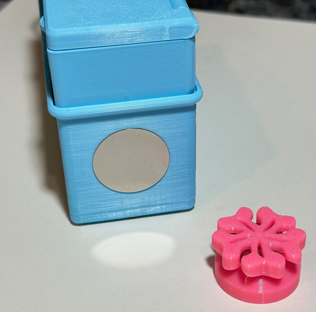 Magnetic Thread Cutter Blue