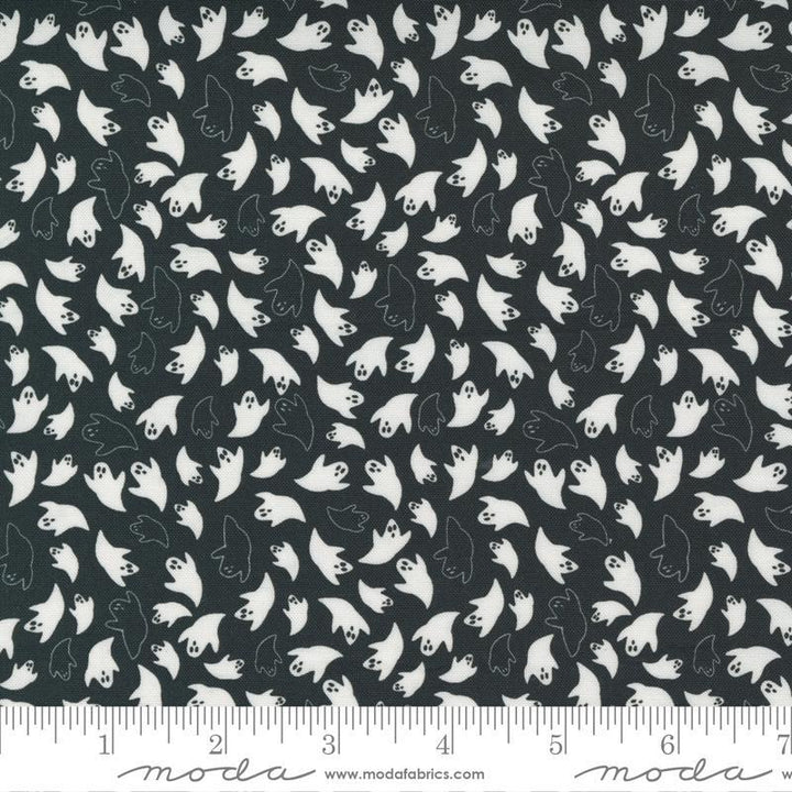 Moda - Stacy Iest Hsu - Holiday Essentials - Spooky Ghost Basic