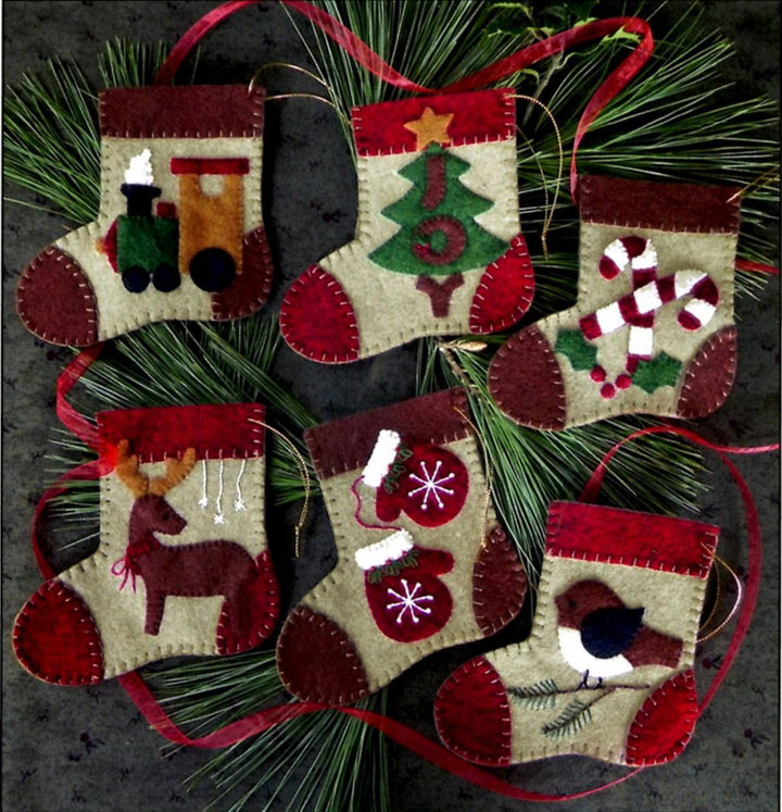 KIT - Rachel of Greenfield - Warm Feet Ornaments