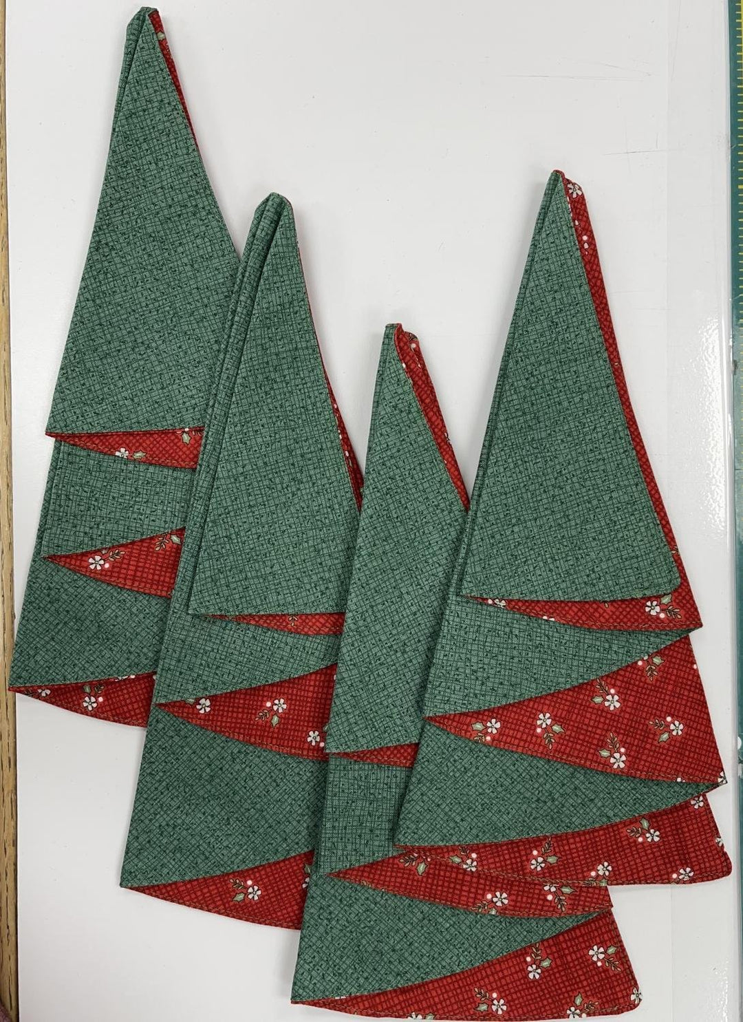 Kit - Tree Napkin - Green Trees & Red Stars